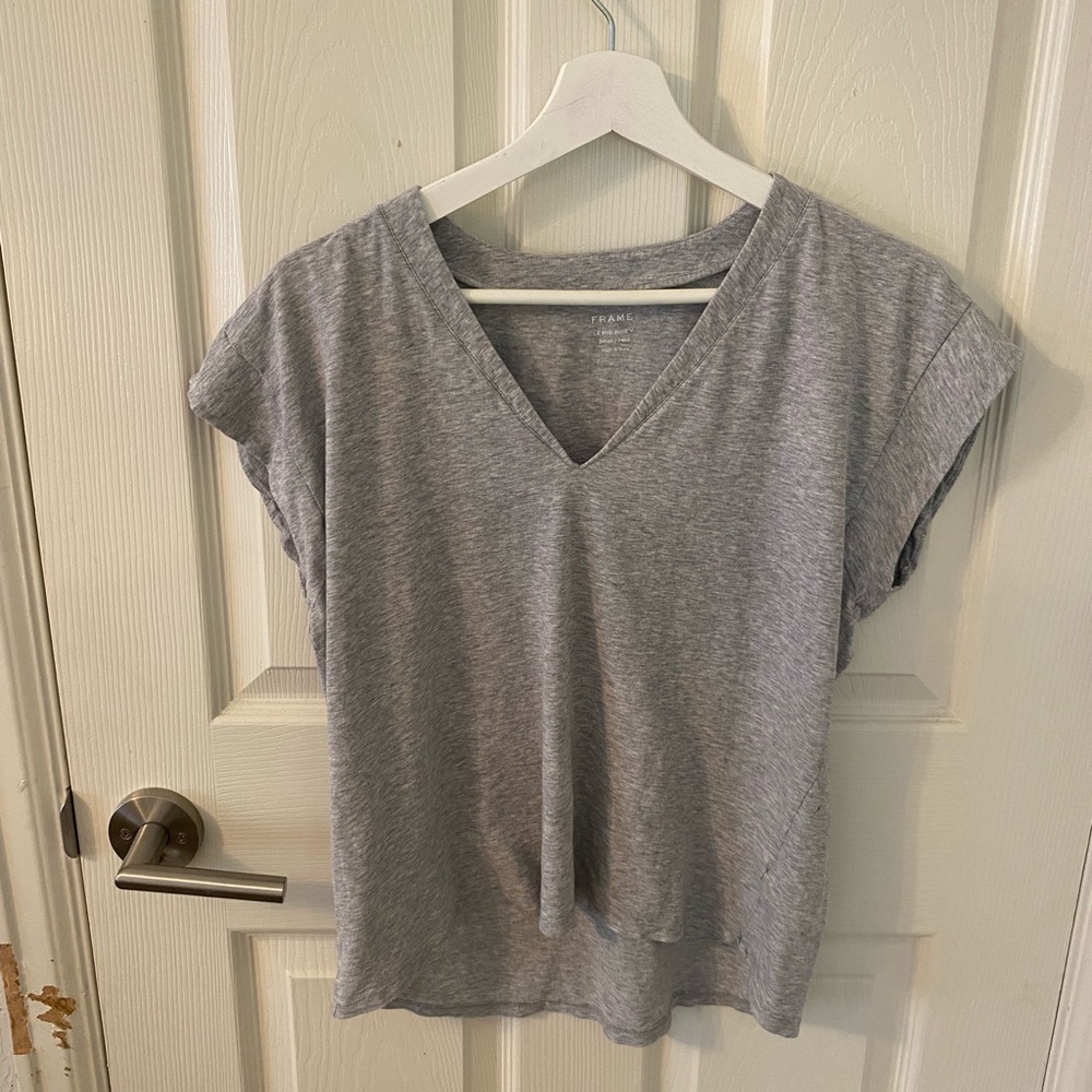 Frame Le Mid Rise V-Neck Tee